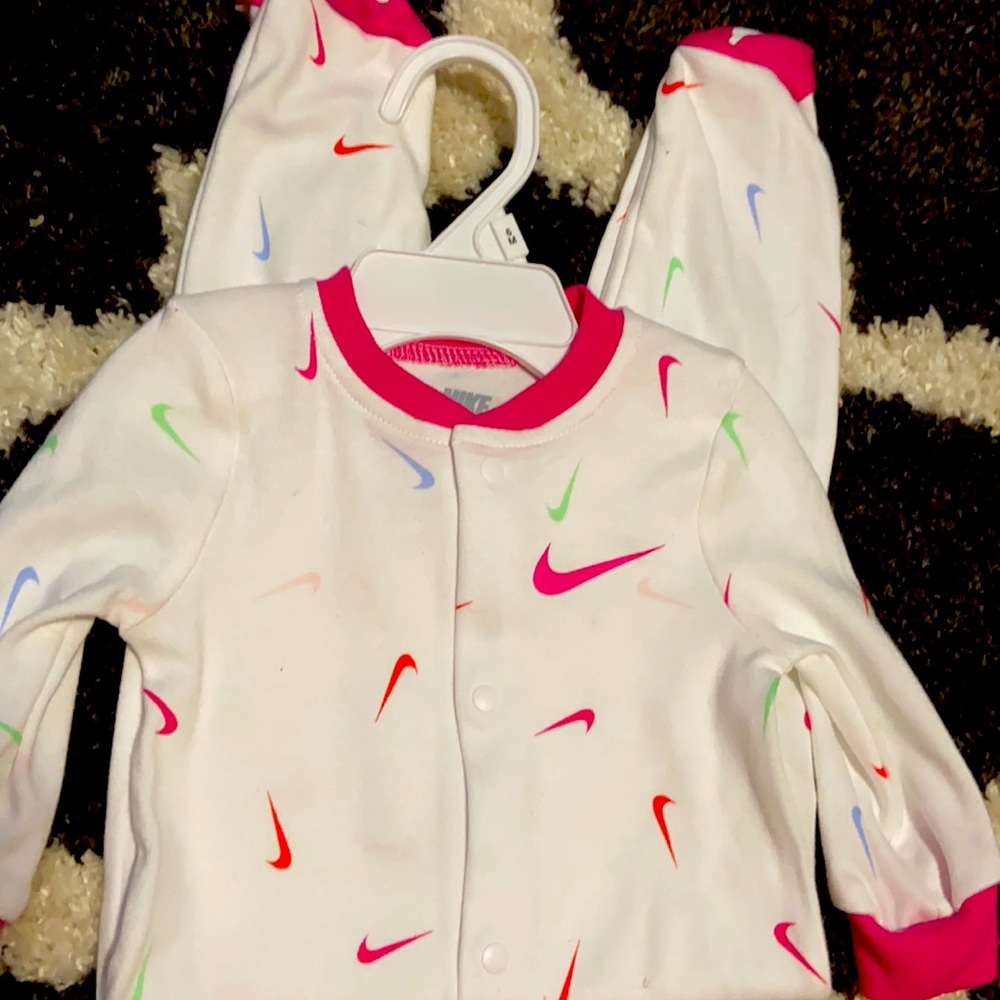 Nike 6m Onesies